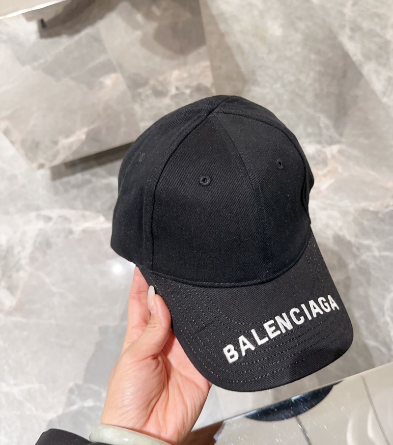 BALENCIAGA